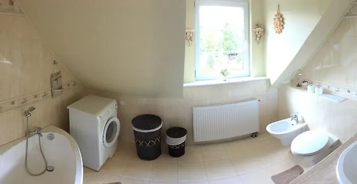 Дом отдыха Family House *